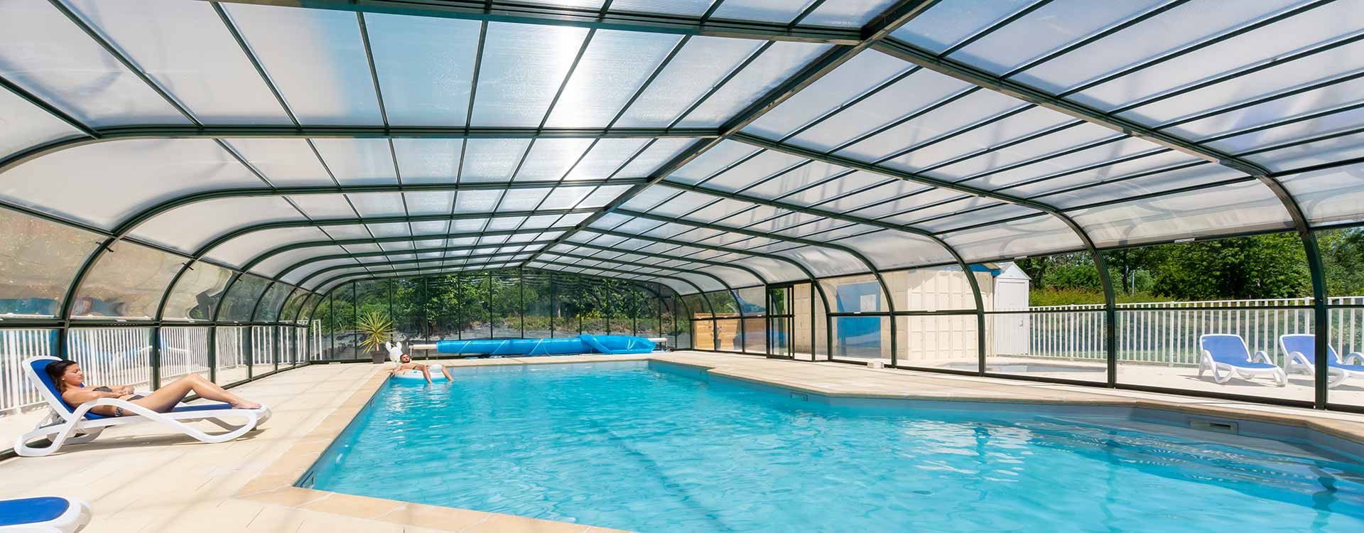 piscine couverte camping 3 étoiles Sarthe